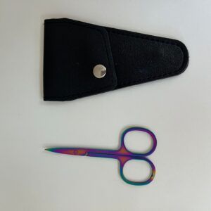 TIJERA PEQUEÑA IDEAL PARA TRABAJO DE BEBES REBORN DE SILICONA